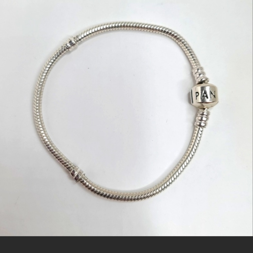 925 snake chain PANDORA bracelet. 7.5”